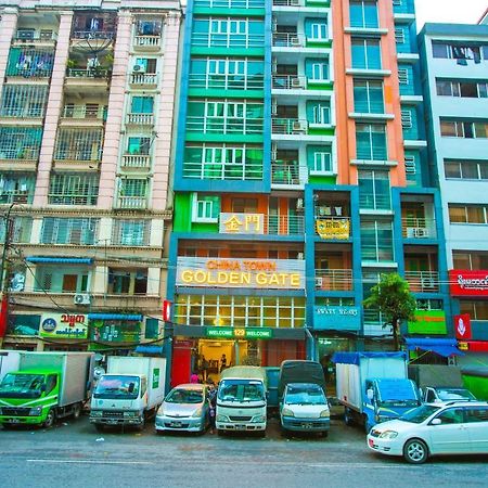 Golden Gate China Town Hotel Yangon Esterno foto