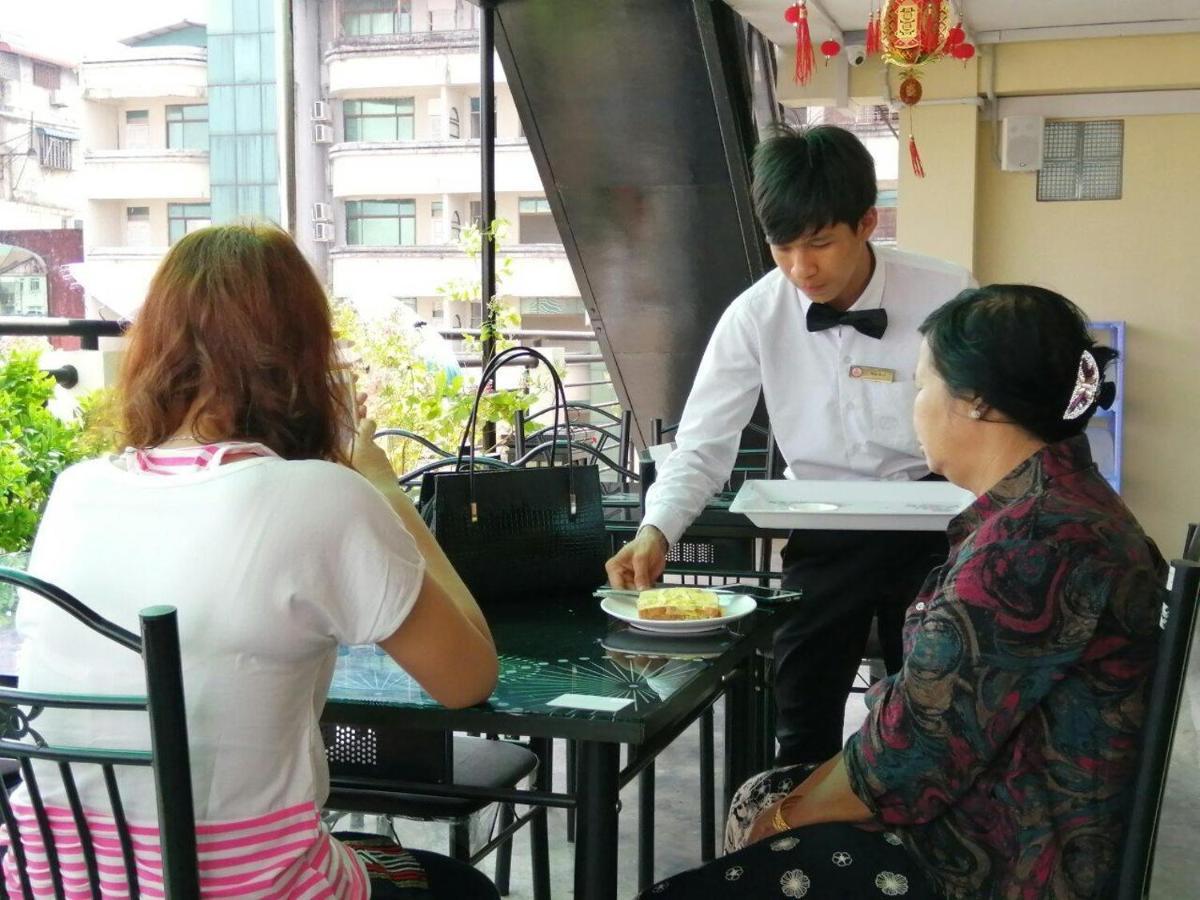 Golden Gate China Town Hotel Yangon Esterno foto