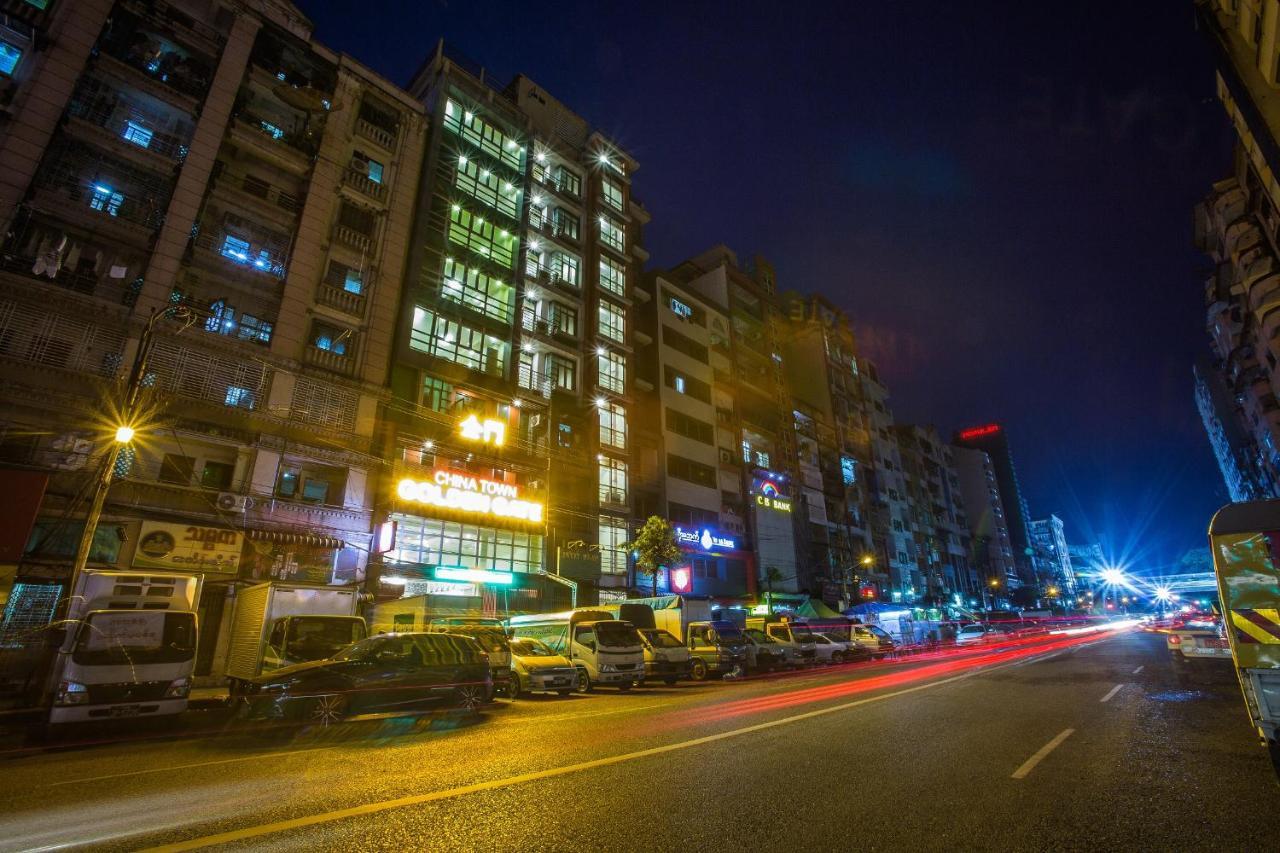 Golden Gate China Town Hotel Yangon Esterno foto