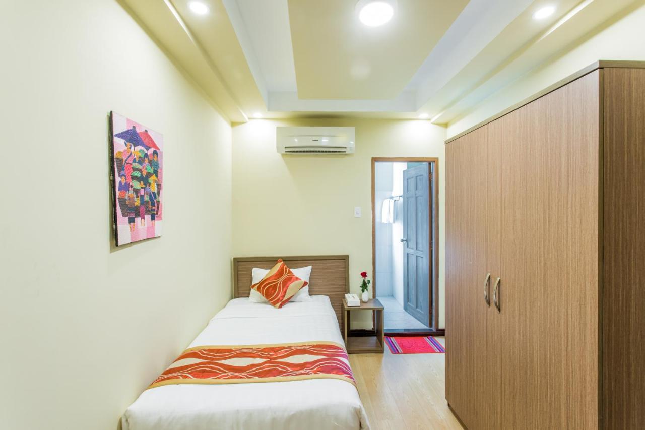 Golden Gate China Town Hotel Yangon Esterno foto