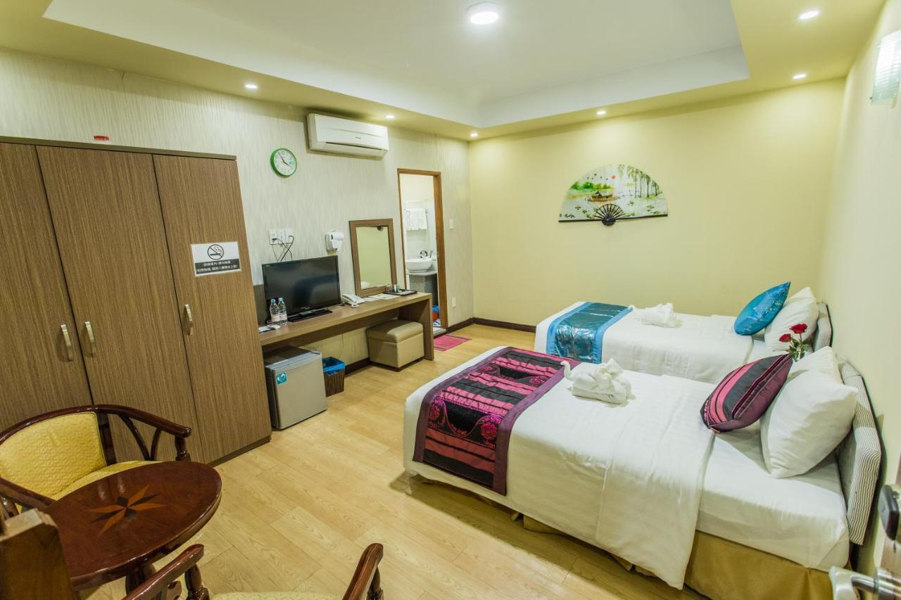 Golden Gate China Town Hotel Yangon Esterno foto