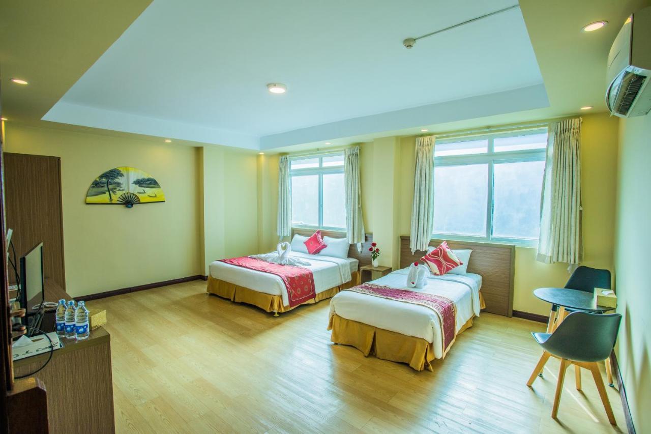 Golden Gate China Town Hotel Yangon Esterno foto