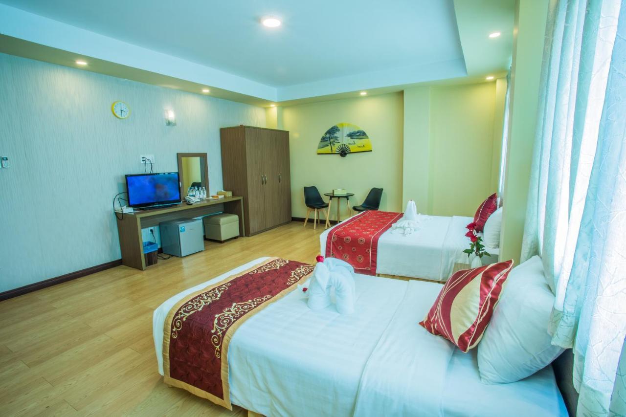 Golden Gate China Town Hotel Yangon Esterno foto